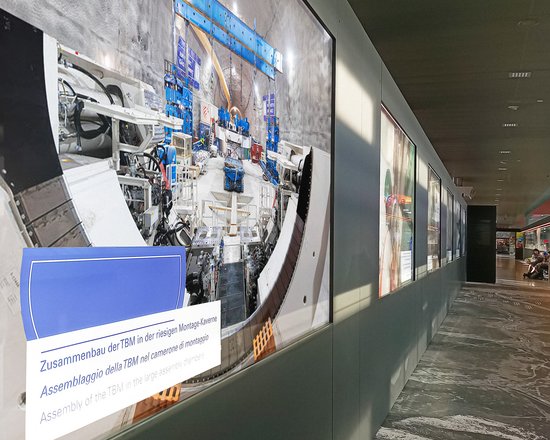 Tunnelbohrmaschinen: Neue Ausstellung zum Eisenbahnkorridor München-Verona am Hauptbahnhof Innsbruck