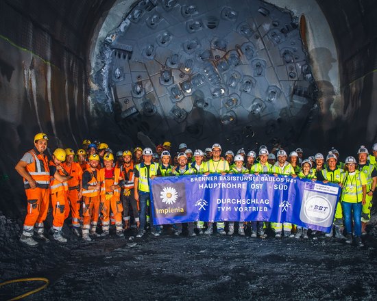 TBM „Lilia" durchbricht erfolgreich die Haupttunnelröhre Ost