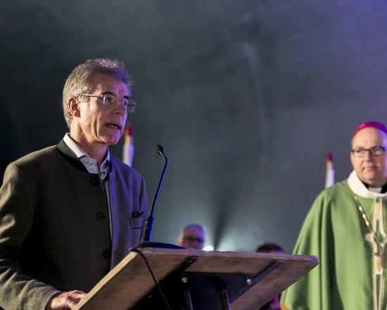 For the first time ever, Bishop Glettler celebrated the Holy Mass at the Open Tunnel Day