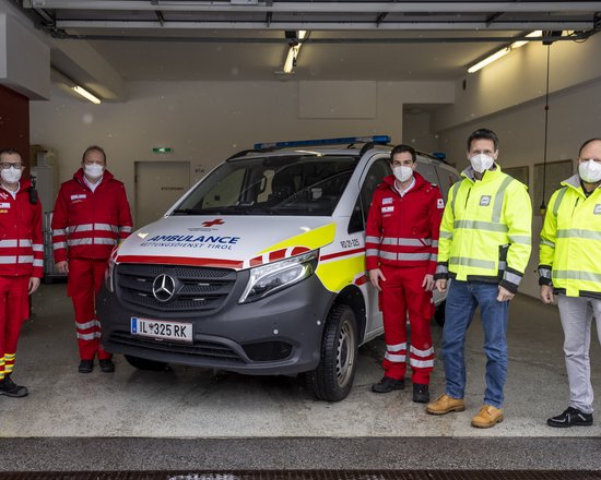 BBT SE unterstützt die Anschaffung eines neuen Rotkreuz-Einsatzwagens