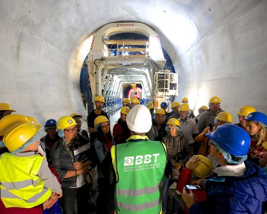 RUND 4.800 BESUCHER BEIM „TAG DES OFFENEN TUNNELS“ AUF DER BAUSTELLE EISACKUNTERQUERUNG