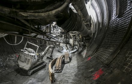 Construction lot Tulfes-Pfons: Gripper tunnel boring machine in the exploratory tunnel