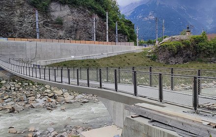 Baulos H21: Fußgängerbrücke über die Sill